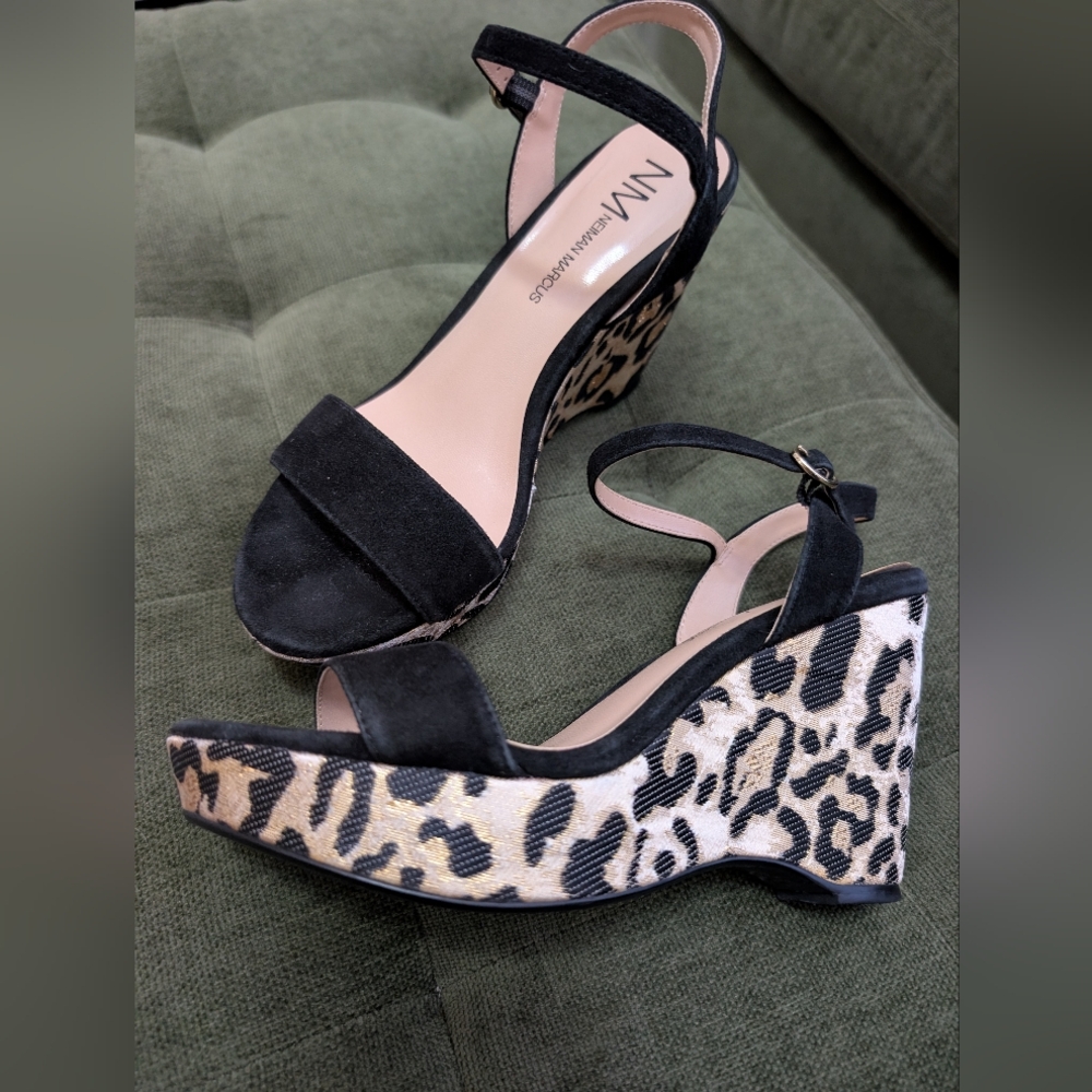 Neiman Marcus Black Sueded Wedge Stacked Heels Leopard Gold Threaded Size 8.5